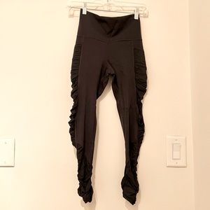 Athleta Mesh Me Up 7/8 tight Xs Black